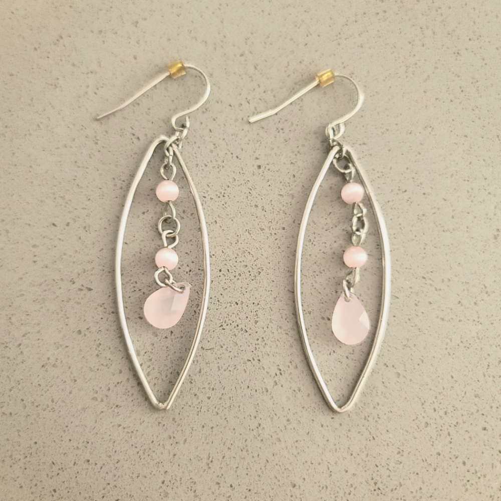 Silver/pink costume jewelry earrings 2.5"